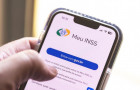 Confie apenas nos canais oficiais - Meu INSS e Telefone 135 - para informações seguras