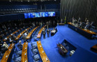 Senado aprovou, nesta quinta-feira (7), o projeto de lei (PL) que isenta do pagamento do Imposto de Renda (IR) os trabalhadores que ganham até dois salários-mínimos, o que equivale a R$ 3.036. 
