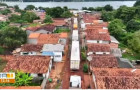 Cidade de Tocantinópolis com as barreiras de fiscalização da Taxa de Manutenção Viária sendo removidas após decisão judicial.