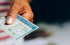 Governo propõe redução de até 80% no custo da CNH para ampliar acesso e democratizar habilitação no Brasil.