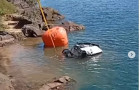 Caminhonete é retirada do Rio Tocantins após nove meses submersa.