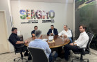 Fabrizio Bevilacqua, presidente do grupo italiano NETCORP, em reunião com secretários do Tocantins para discutir investimentos em armazenagem de grãos e expansão do agronegócio no estado.