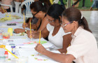 Para participar, é necessário comparecer ao local onde o curso ou oficina está sendo realizado, levando RG, CPF e comprovante de residência. Menores de idade devem estar acompanhados pelos responsáveis no ato da matrícula