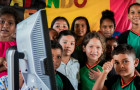 O Escolas Conectadas é uma estratégia para garantir internet de qualidade para uso pedagógico das tecnologias e promover educação digital e midiática em todas as escolas públicas de educação básica do país. 