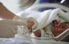 Lei nº 15.198/2025 define ações prioritárias que o Poder Público deverá implementar para enfrentar e reduzir a mortalidade de bebês nascidos com menos de 37 semanas de gestação e a mortalidade materna.