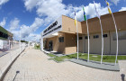 Justiça tocantinense condena ex-prefeito por desvio de R$ 6,8 milhões. Ressarcimento e suspensão de contratos com o poder público foram determinados.
