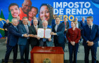 Presidente Lula durante a cerimônia de sanção da lei que amplia a faixa de isenção do Imposto de Renda Pessoa Física (IRPF) para contribuintes que recebem até R$ 5 mil mensais