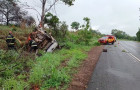 Carro saiu da pista e capotou na BR-153, em Wanderlândia 