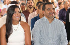 Primeira-dama do Tocantins, Karynne Sotero, durante culto em ação de graças pelo seu aniversário, realizado em sua residência, em Palmas, com a presença de familiares, amigos e autoridades.