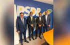 Vicentinho Júnior é recebido por Aécio Neves na sede nacional do PSDB, em Brasília