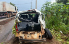 Acidente ocorreu na BR-153, em Araguaína, após veículo rodar na pista molhada; vítima foi socorrida em estado grave pelo SAMU