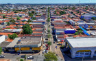 Avenida Prefeito João de Sousa Lima, uma das principais vias comerciais de Araguaína
