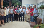 Prefeito Wagner Rodrigues e vereador Max Fleury durante reunião que formalizou apoio à reeleição na presidência da Câmara Municipal de Araguaína