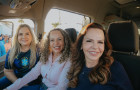 Senadora Professora Dorinha e a prefeita Josi Nunes visitam as obras da nova rodoviária de Gurupi, que recebe investimentos de R$ 16 milhões destinados pela parlamentar. 
