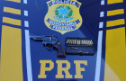 Arma de fogo, munições e comprimidos de anfetamina foram apreendidos pela PRF durante fiscalização na BR-153.