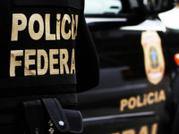 Material apreendido durante operação que investiga fraudes bancárias em Vitória da Conquista/BA.