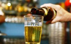 Sindicato de Atacadistas entrou judicialmente contra decretos municipais que proíbem venda de bebida. 
