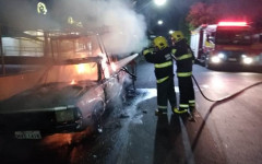 Incêndio aconteceu na rua das Mangueiras, no Centro.