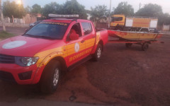  Equipe de buscas do Corpo de Bombeiros Militar a caminho do Rio Santa Tereza, em Peixe