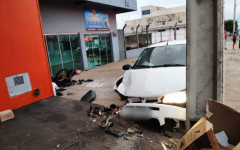 Carro que provocou o acidente 