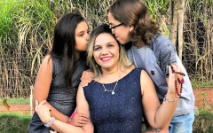  D’Ane Oliveira, de 39 anos, é mãe de Joaquim Pietro, de 12 anos, e Maria Eliza, de 10.