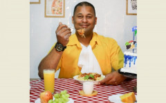 O pintor João Carlos Apolonio ficou conhecido como João Comilão.