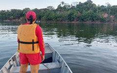 Bombeiros Militares realizam buscas no rio Tocantins 