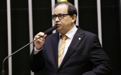 Eli Borges foi reeleito deputado federal.