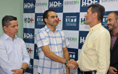 Em Araguaína, governador Wanderlei Barbosa reforça compromisso com hospitais da cidade.