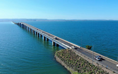 Ponte sobre o Lago de Palmas 