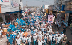 Segundo a campanha, mais de 10 mil pessoas acompanham caminhada do candidato Jorge