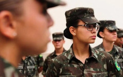 Mulheres poderão se alistar no serviço militar aos 18 anos