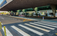 A CCR Aeroportos recomenda que os passageiros cheguem ao aeroporto com duas horas de antecedência