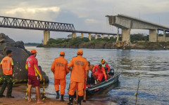 Buscas tinham sido interrompidas devido a risco de contaminação do rio