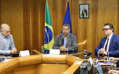 Ministro da Previdência Social, Carlos Lupi.