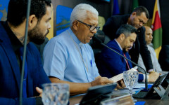 Na tribuna livre, os vereadores receberam o bispo Dom Giovane Pereira e o padre Edson para apresentar o tema da Campanha da Fraternidade 2025