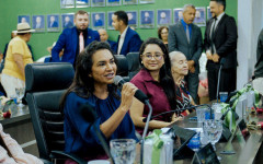 Sessão solene da Câmara teve falas marcantes e muita emoção das mães homenageadas