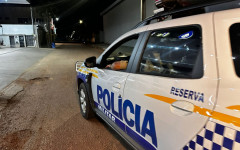 Polícia isolou o local após a tentativa de assalto e os disparos