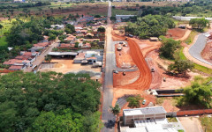 As canalizações da nova via estão finalizadas e estão em execução as drenagens superficial e profunda, terraplenagem, pavimentação, guias, sarjetas e calçadas. A previsão que a Av. Siqueira Campos seja entregue ainda este ano.