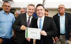 Deputado federal Tiago Dimas sendo diplomado 