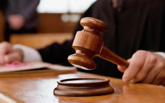 Além da pena de 10 anos de reclusão, o réu foi condenado também a pagar indenização de R$ 15 mil à vítima.