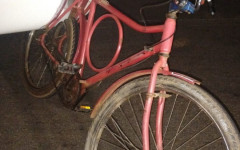 Caminhão atingiu traseira da bicicleta; ciclista não resistiu aos ferimentos.