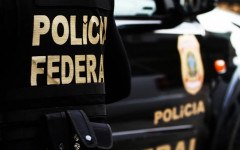 Material apreendido durante operação que investiga fraudes bancárias em Vitória da Conquista/BA.