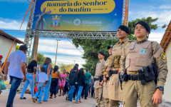 Policiais militares reforçam a segurança no trajeto da romaria para garantir tranquilidade aos participantes 