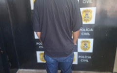 Suspeito fez compras de quase R$ 840 com cartão perdido e foi preso em flagrante.