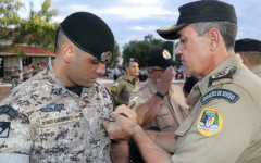 Militares são homenageados com medalhas de tempo de serviço durante solenidade no 2º BPM, em Araguaína.        