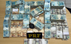 R$ 994 mil em espécie escondidos em compartimentos secretos de SUV em Araguaína; motorista deu versões contraditórias sobre origem do dinheiro.
