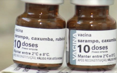 Vacina contra o sarampo sendo aplicada em Campos Lindos.