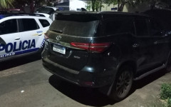 Veículo de luxo clonado apreendido durante abordagem