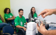 Curso é desenvolvido em turmas com 12 alunos.